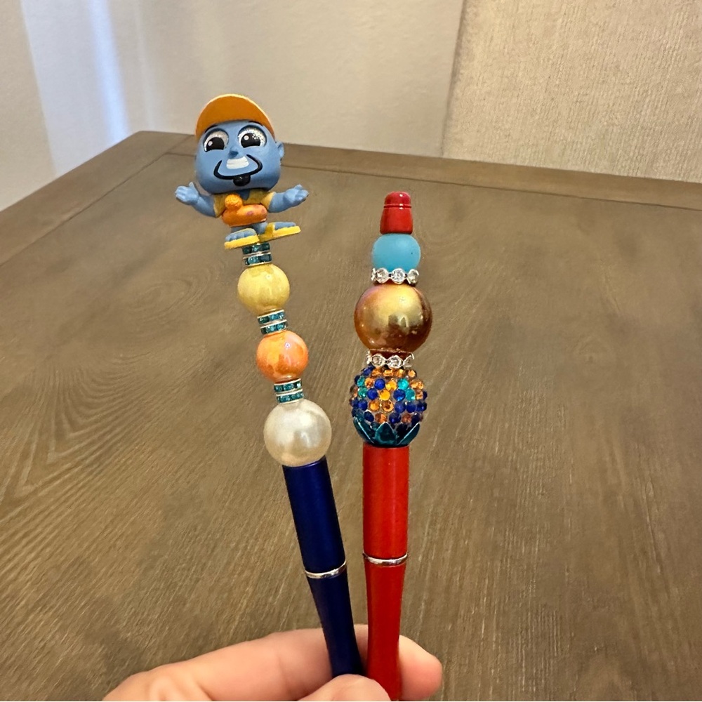 Disney Ultra Rare Doorables Let’s Party Genie Aladdin Set of 2 Beaded‎ Pens